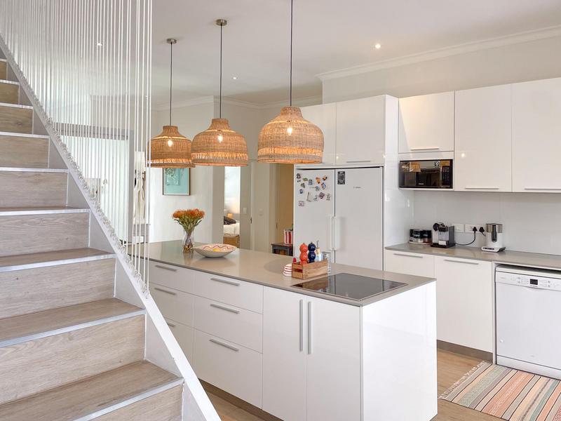 4 Bedroom Property for Sale in Sea Point Western Cape